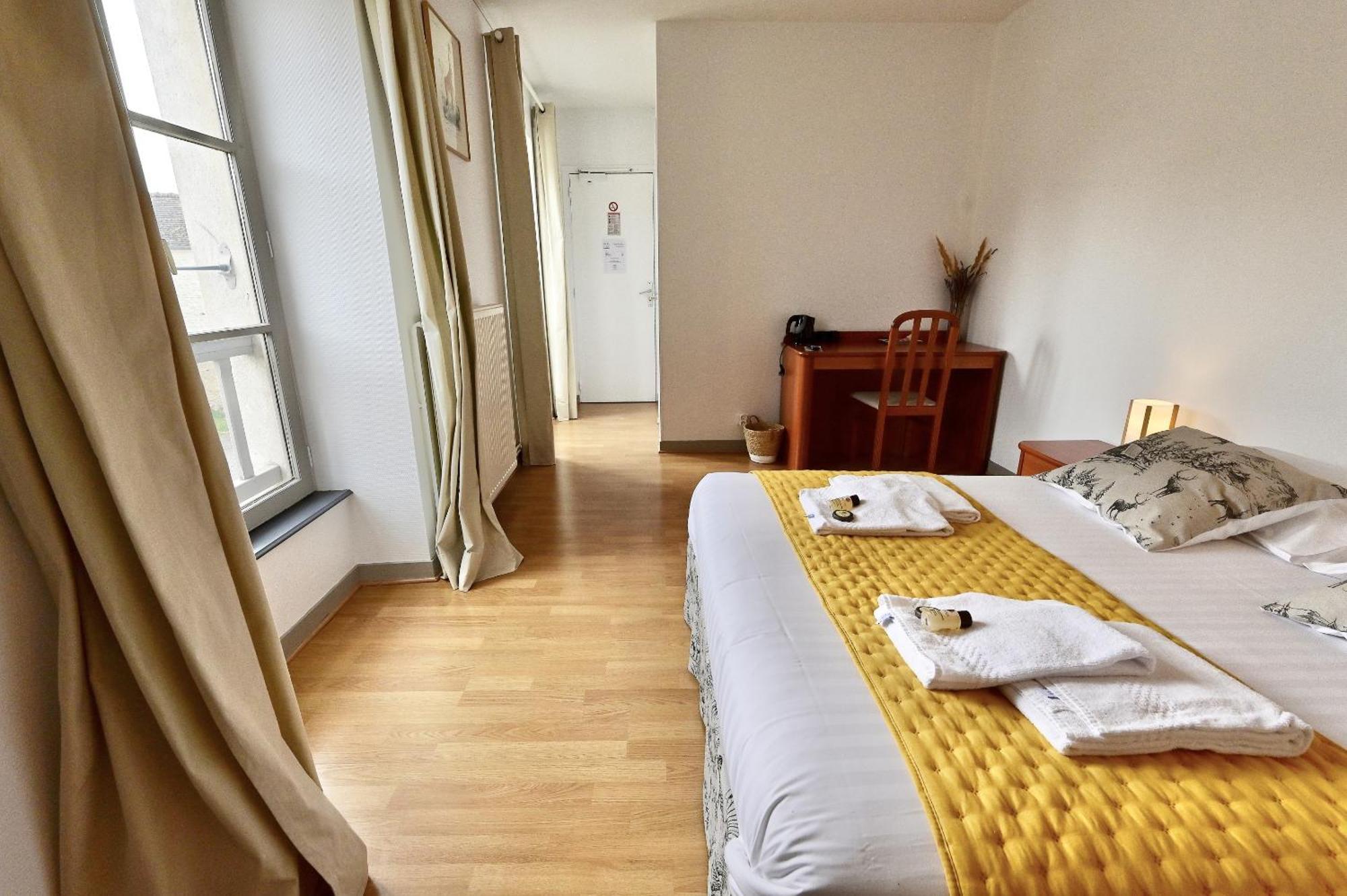 Hotel La Cuisine Des Lulus Montainville  エクステリア 写真