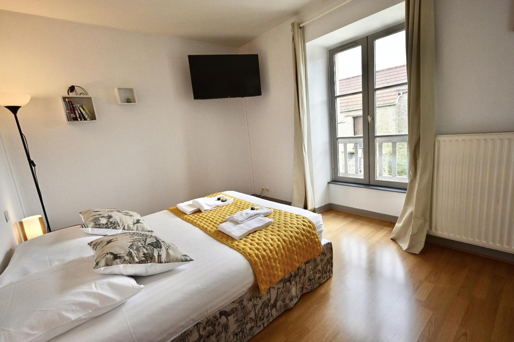 Hotel La Cuisine Des Lulus Montainville  エクステリア 写真