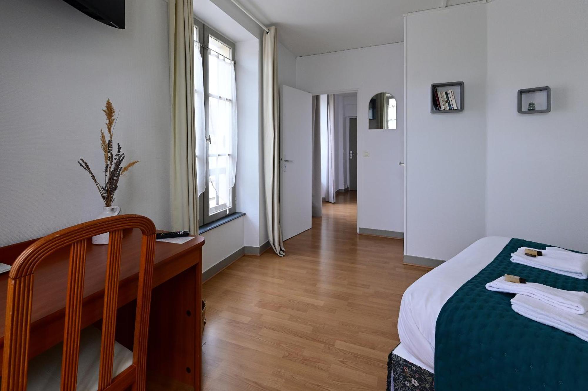 Hotel La Cuisine Des Lulus Montainville  部屋 写真