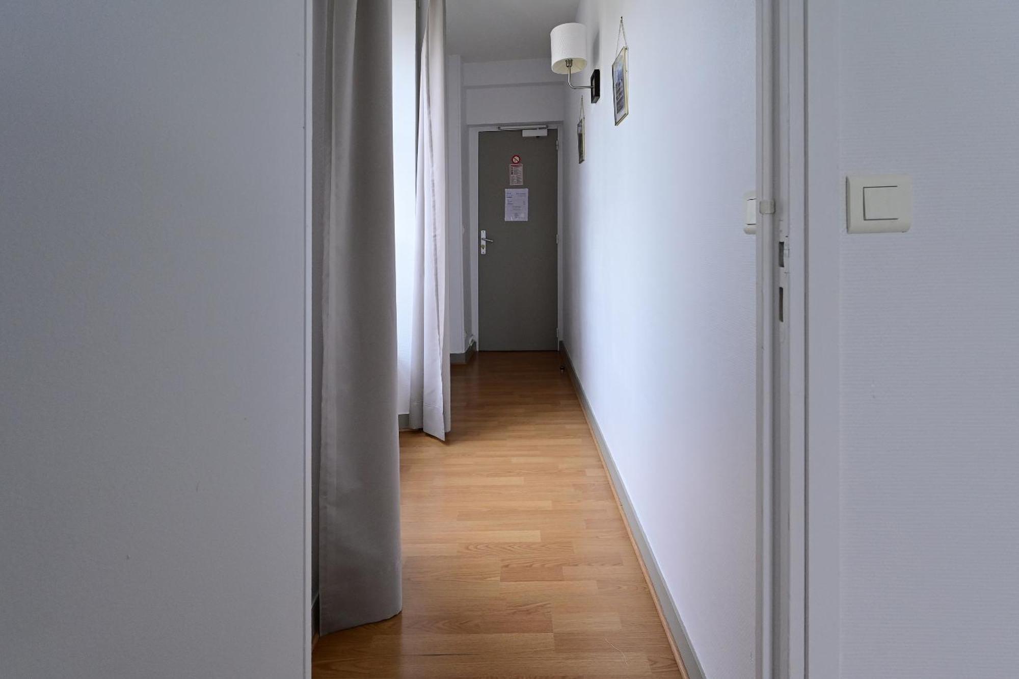 Hotel La Cuisine Des Lulus Montainville  部屋 写真