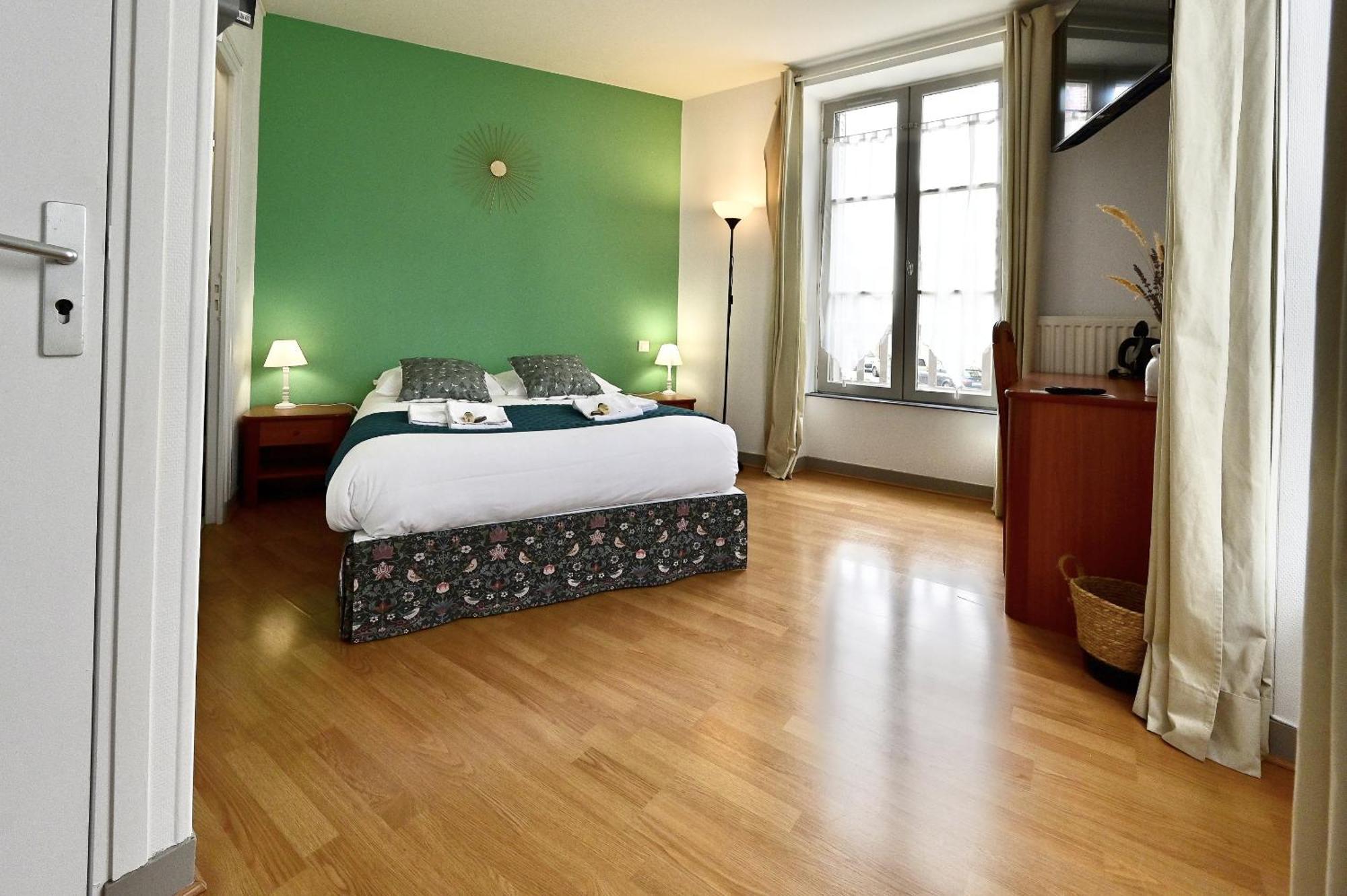 Hotel La Cuisine Des Lulus Montainville  部屋 写真
