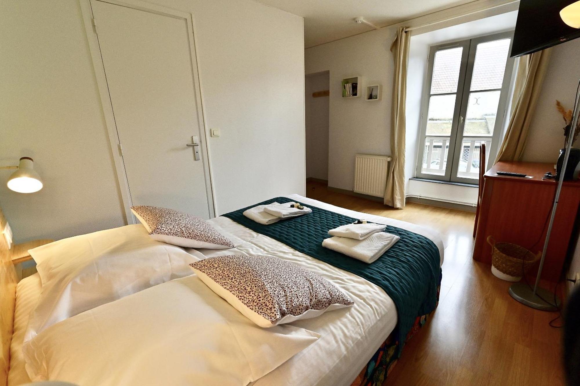 Hotel La Cuisine Des Lulus Montainville  部屋 写真